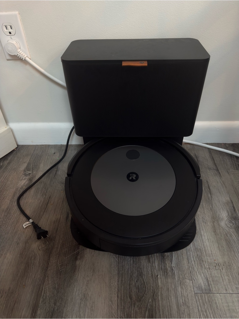 iRobot Roomba Combo j5+ Self-Emptying Robot Vacuum & Mop. Black/Gray